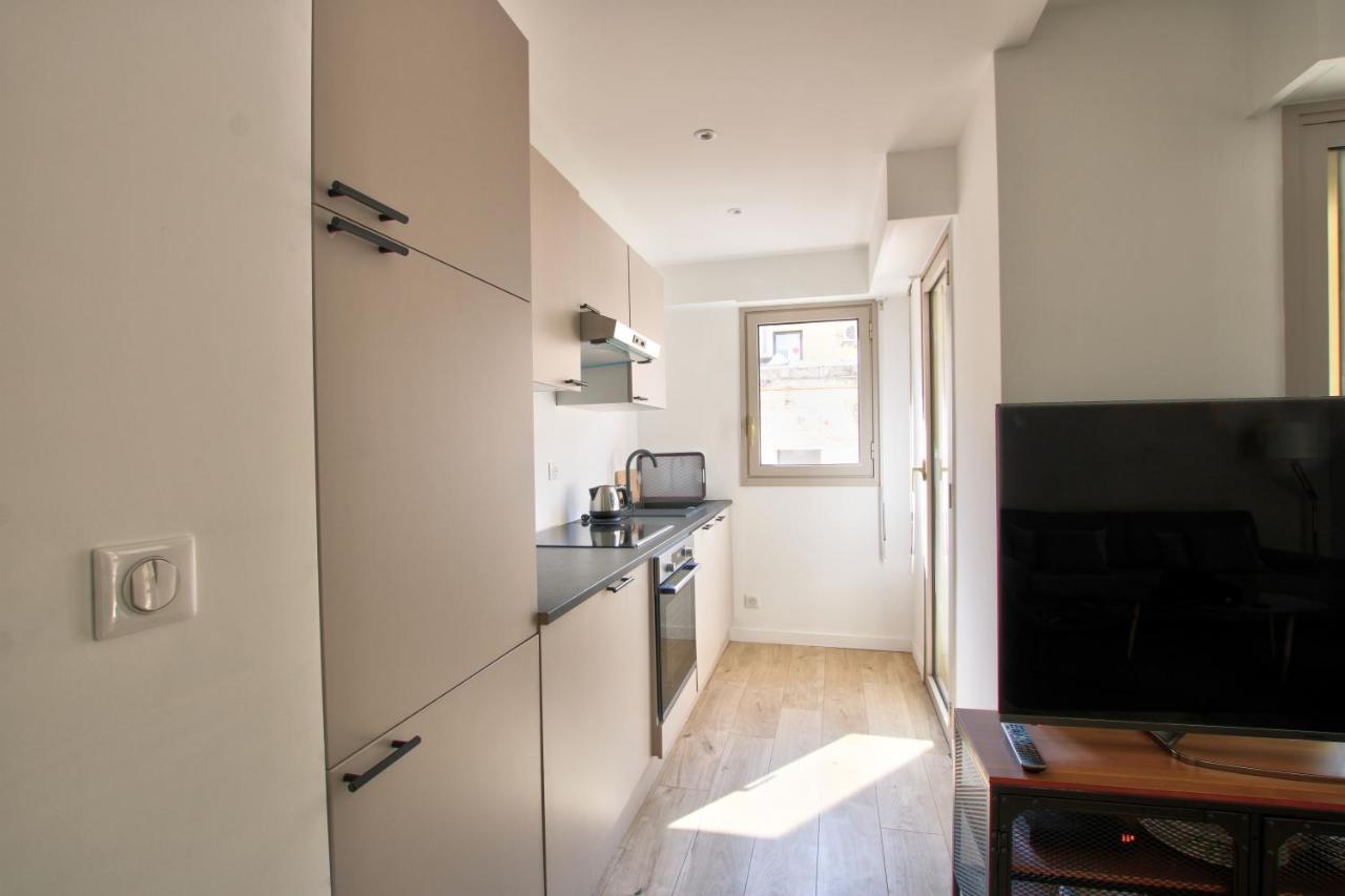 Mar2 - Beau 2 Pieces Avec Loggia Fermee Et Amenagee En Centre * Cannes